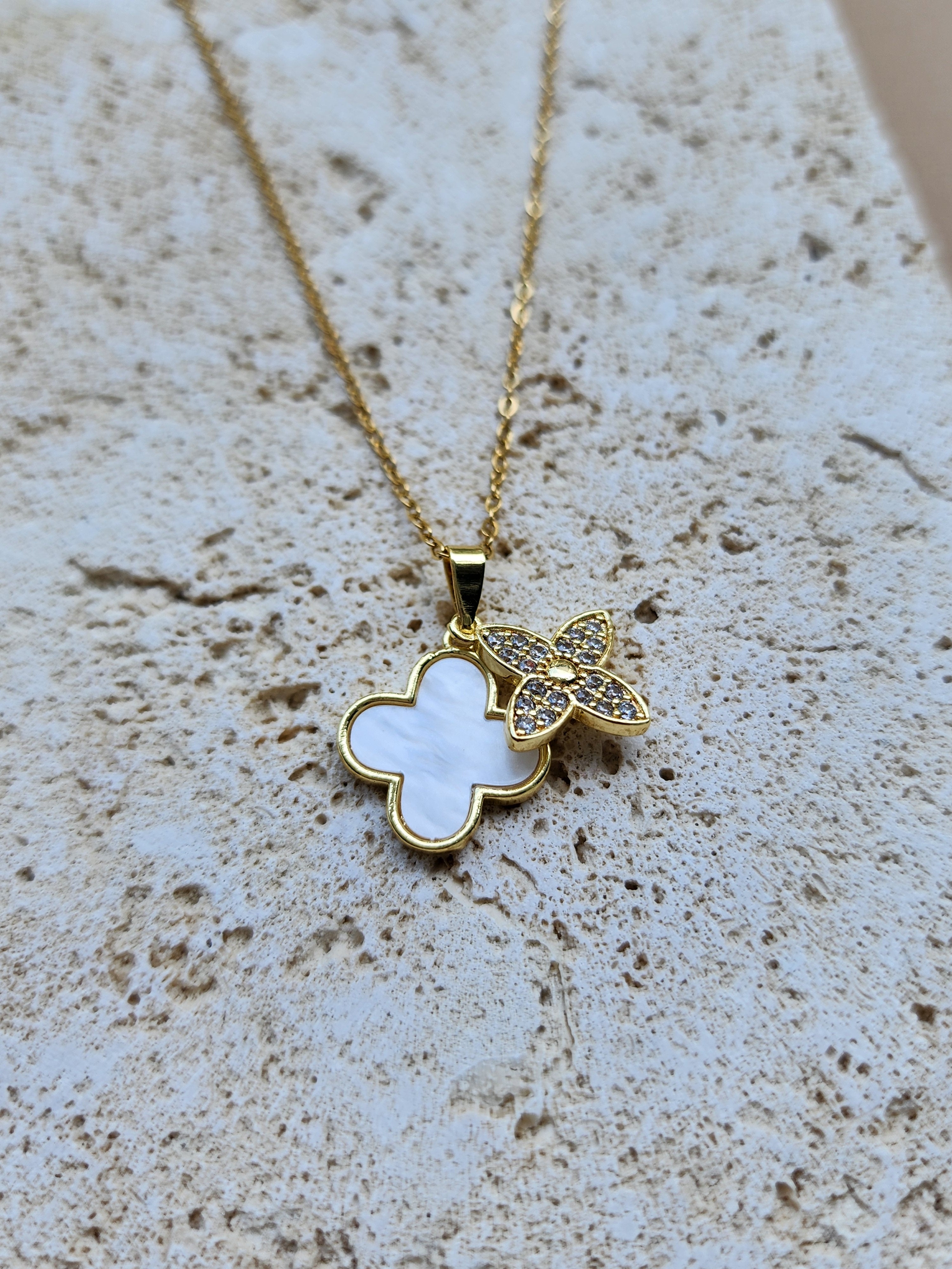 Clover flower charm chain necklace