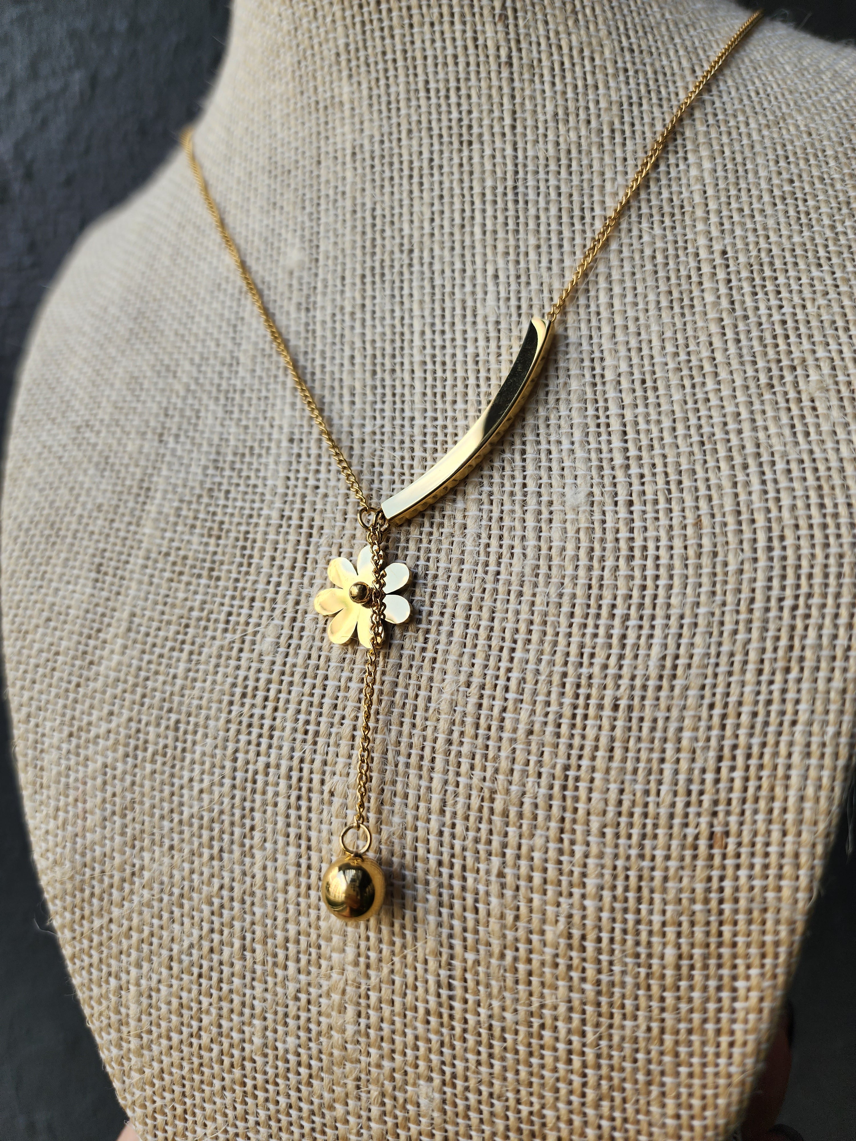 Flower ball chain necklace